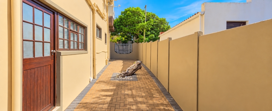 6 Bedroom Property for Sale in Franskraal Western Cape